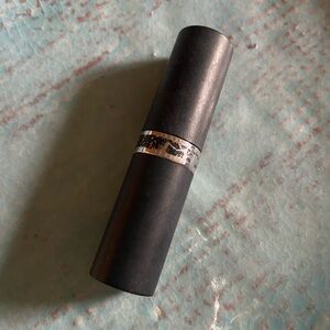 MAC.  Lipstick Desire. . Retro.       Broken tip  no box